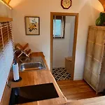 Roulotte En Bois Confort Domek alpejski Rochefort